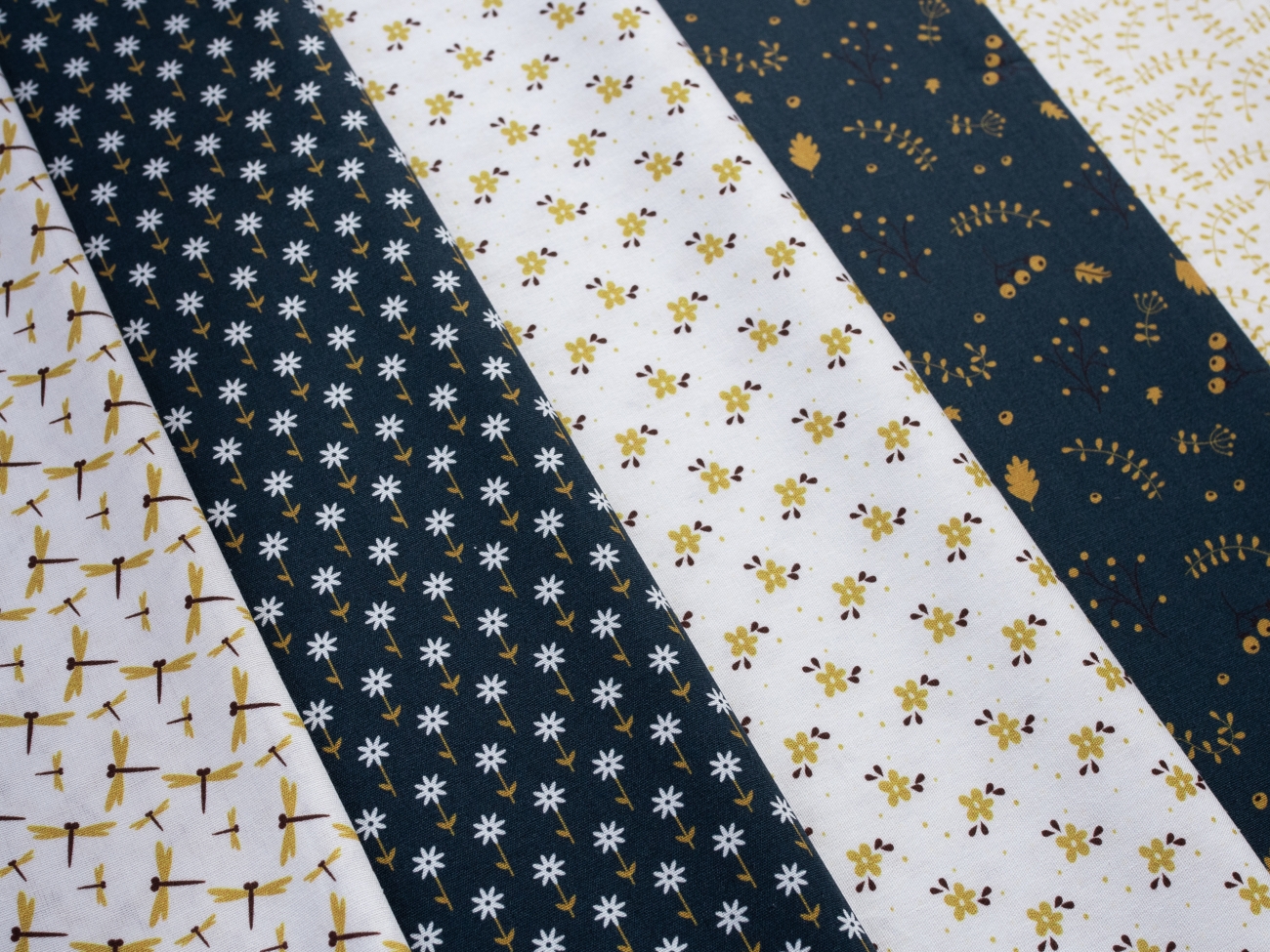 Swafing Baumwolle Webware - Jule - Blätter - Dunkelblau